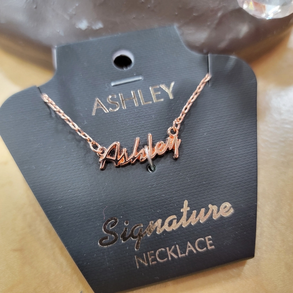 AHSLEY Personalized Name In Rose Gold Necklace